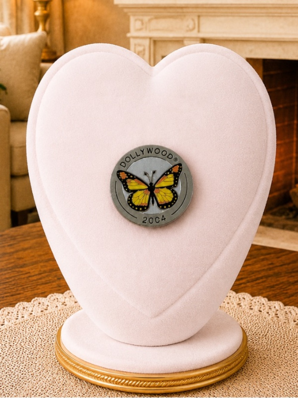 Vintage Dolly Parton Limited Edition Collectible Dollywood Trading Pin Brooch